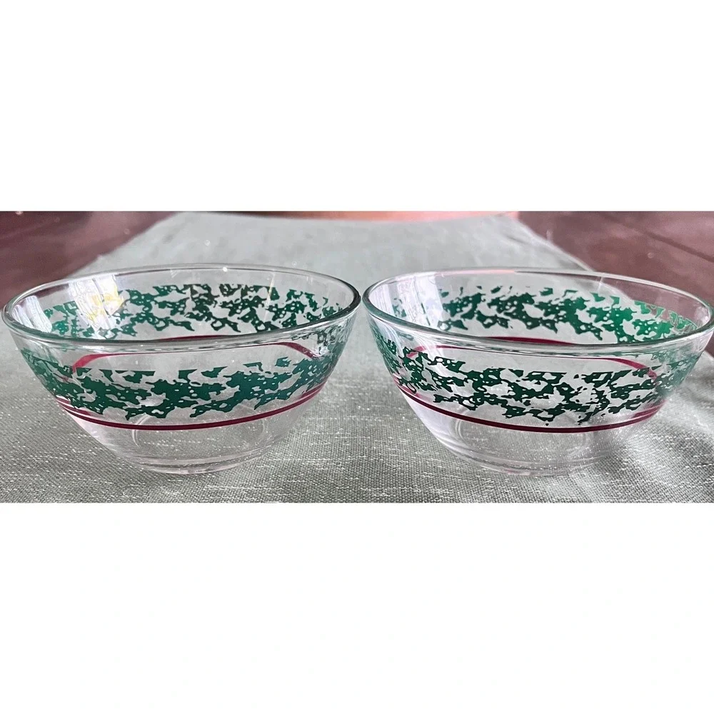 Set of 2 Arcoroc France Glass Bowls Sponge Christmas Holly Berry Design